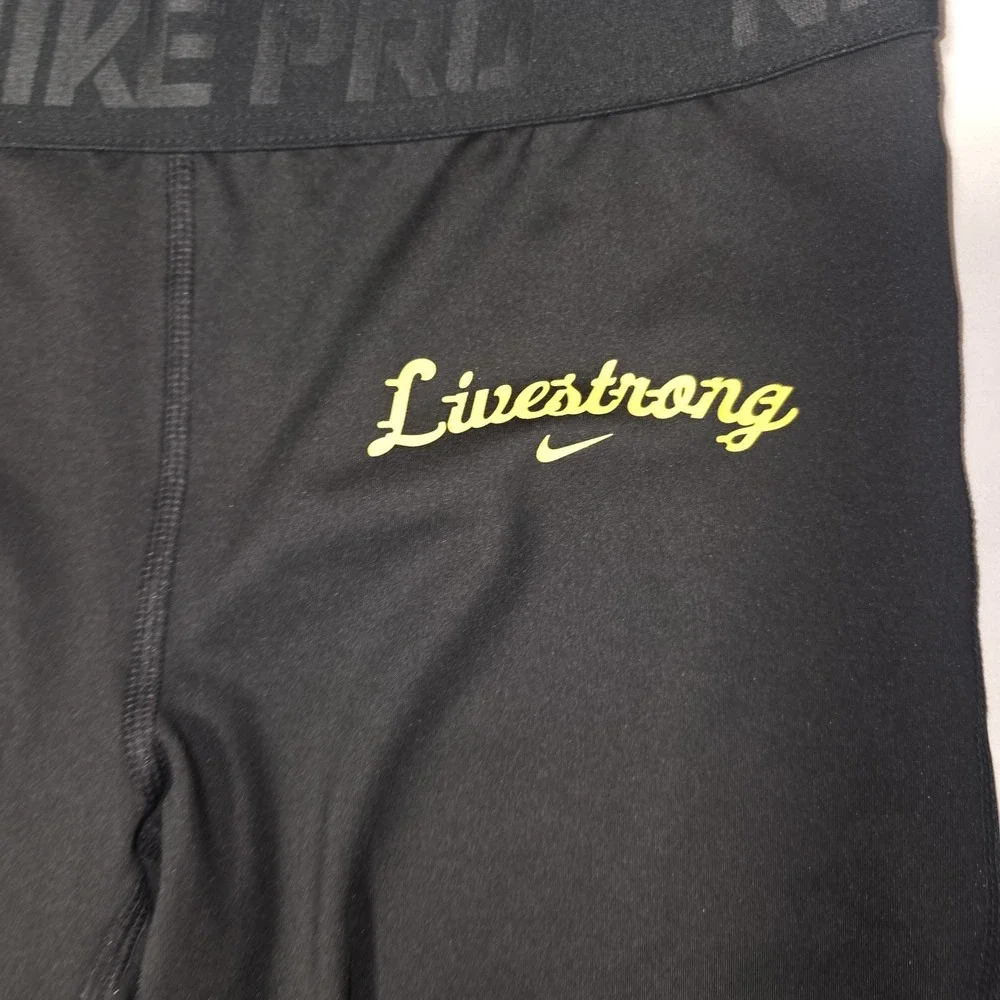 Nike Pro Livestrong Women's Capris Size L
